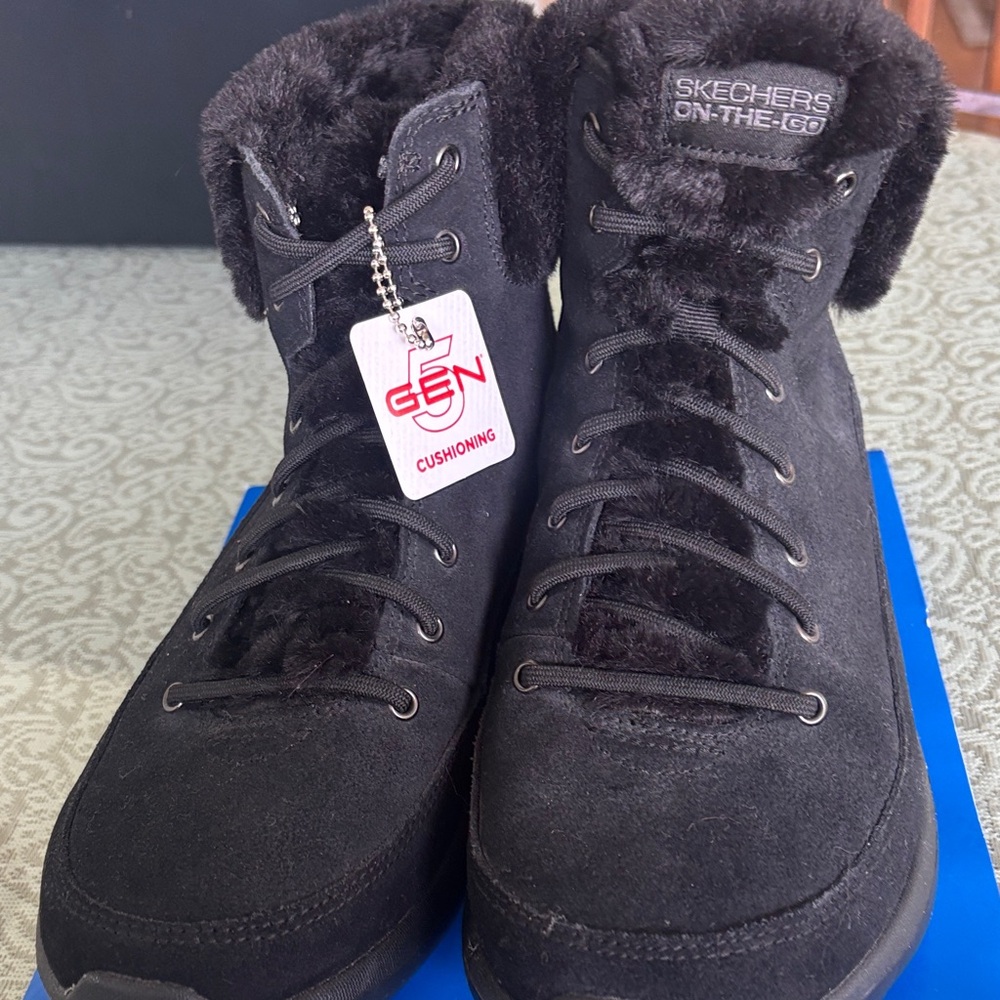 Skechers Women's Black Winter Boots